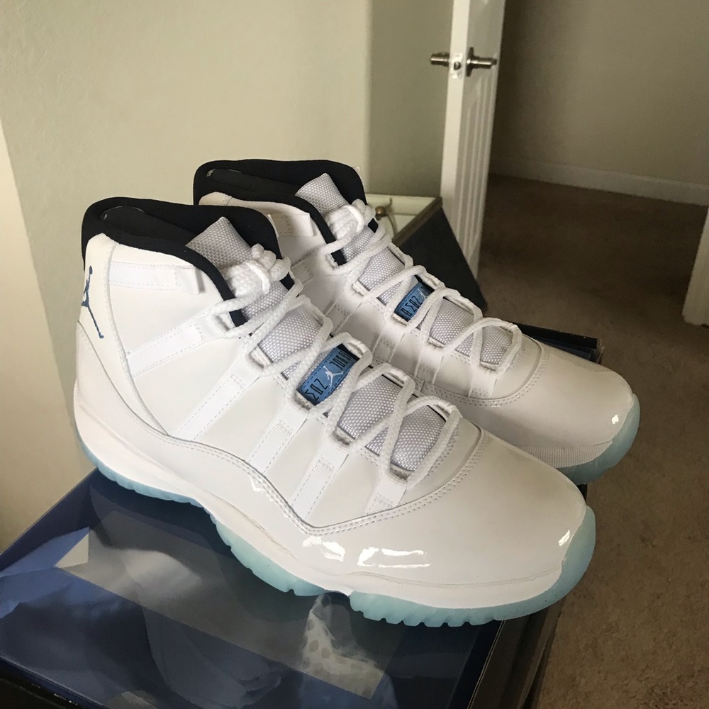 Retro Jordan 11 Columbia